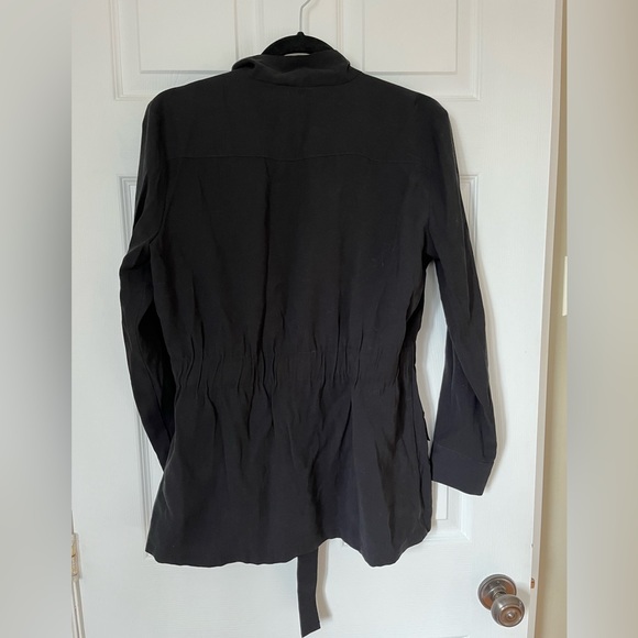 Light weight black jacket - Picture 3 of 5